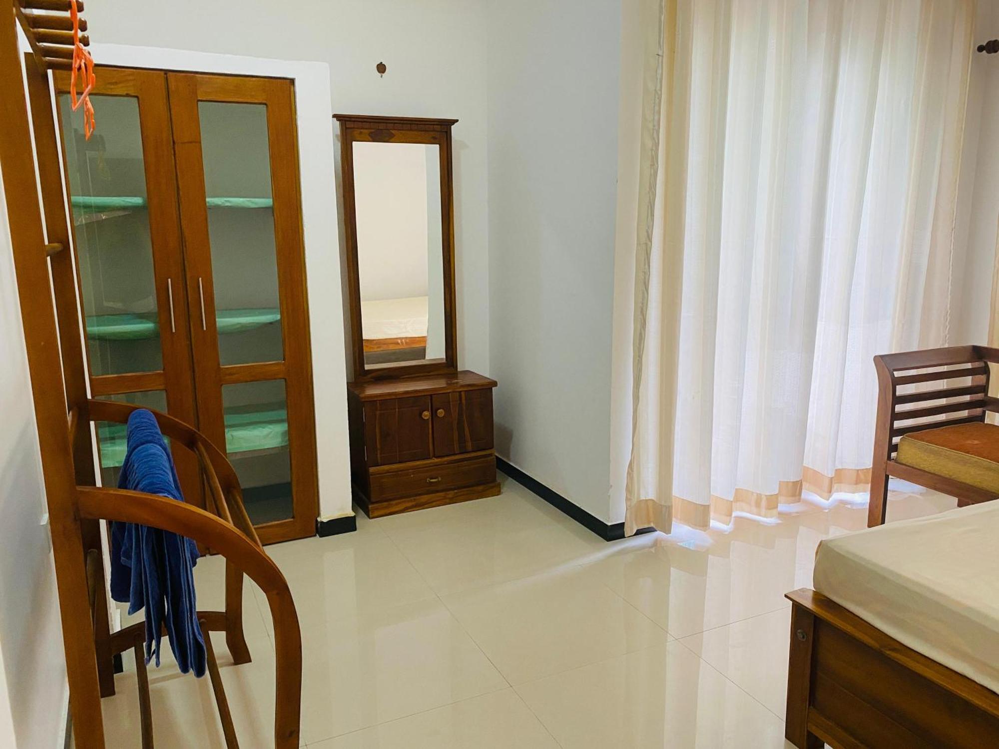 Navora Hotel Hikkaduwa Exterior photo