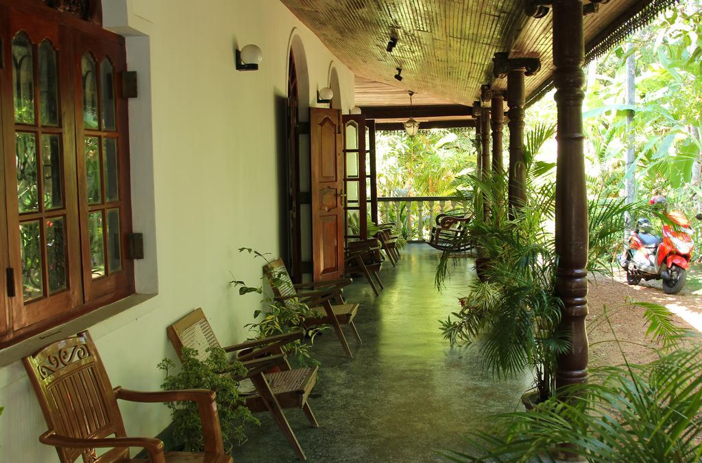 Navora Hotel Hikkaduwa Exterior photo